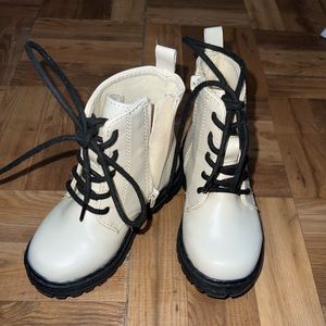 Leather cream toddler boots ZARA size 7